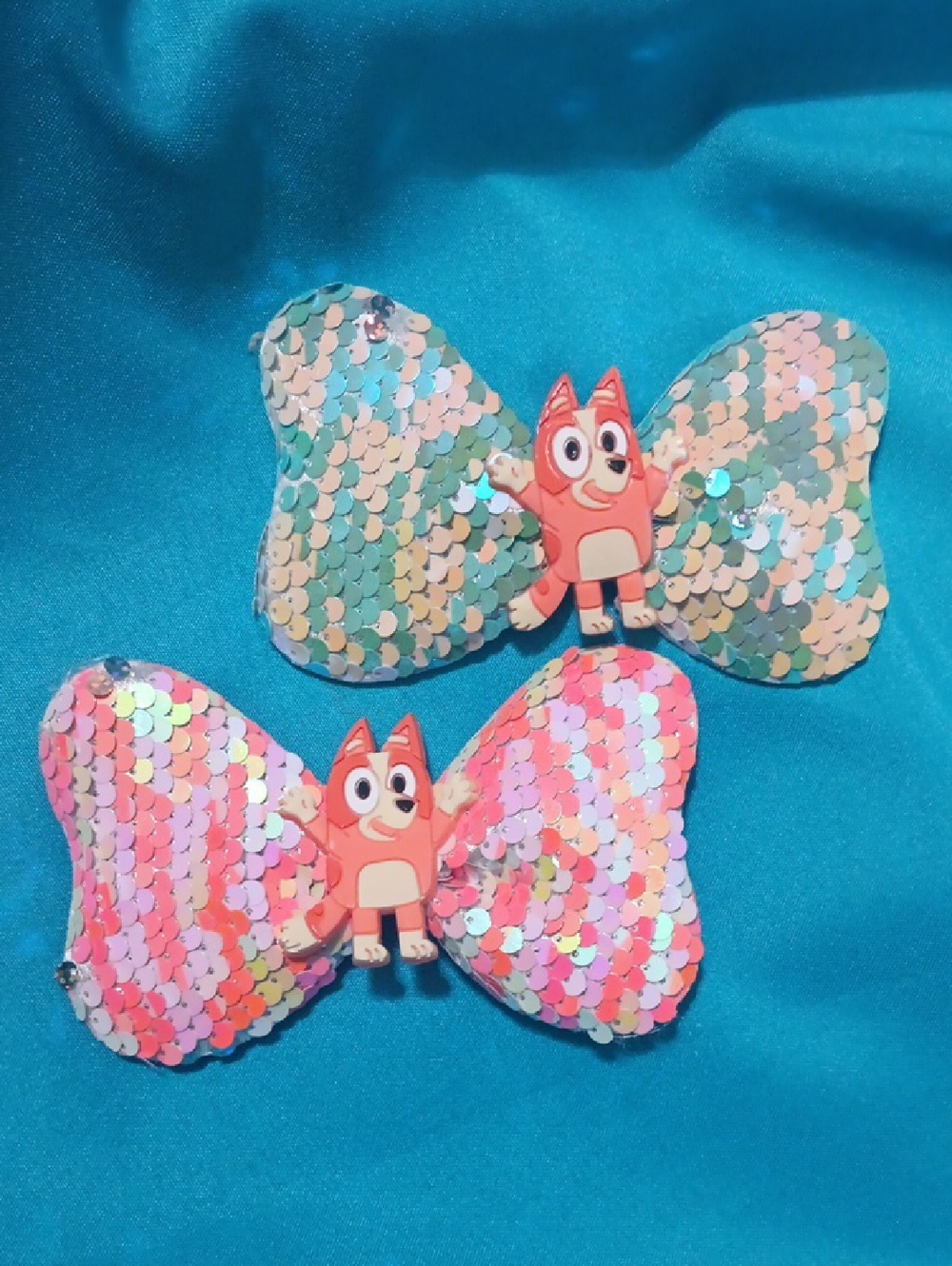 Bluey Girls Sequin Bow Hair Clips  Pink and Mint. New Never Worn NOVELTY Set